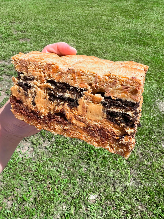 Butterfinger Bliss Cookie Bar